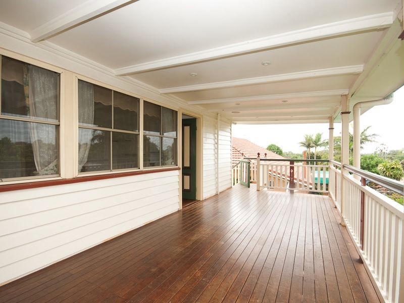 42 Garnet Street, Scarborough QLD 4020