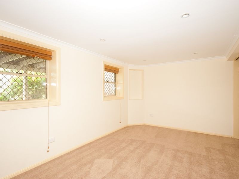 42 Garnet Street, Scarborough QLD 4020