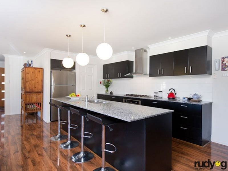 15 Ladbroke Close, Carseldine QLD 4034