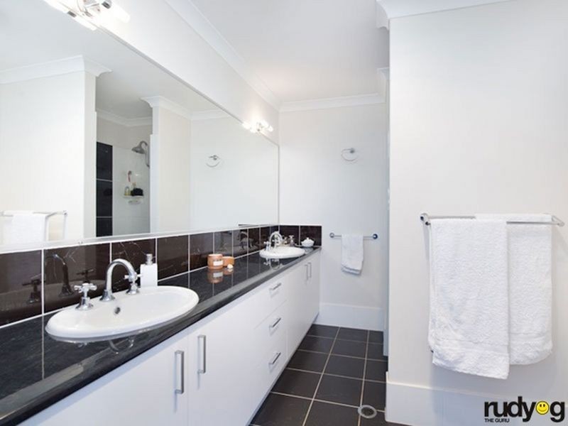 15 Ladbroke Close, Carseldine QLD 4034