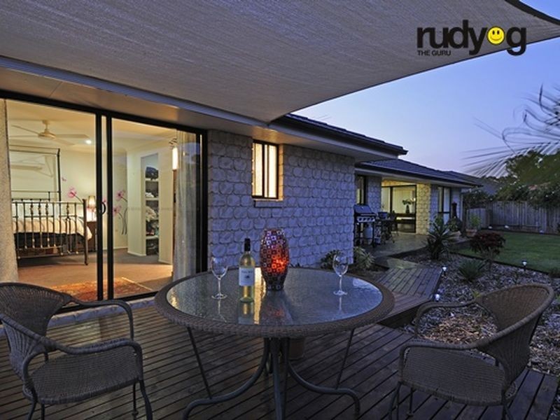 15 Ladbroke Close, Carseldine QLD 4034