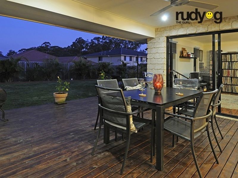 15 Ladbroke Close, Carseldine QLD 4034