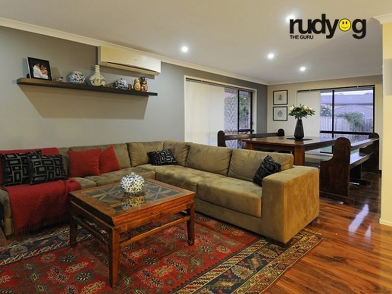 15 Ladbroke Close, Carseldine QLD 4034