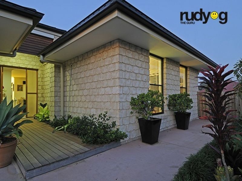 15 Ladbroke Close, Carseldine QLD 4034