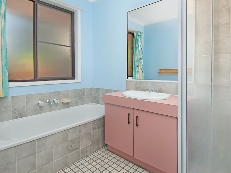 24 Teenan Street, Ferny Hills QLD 4055