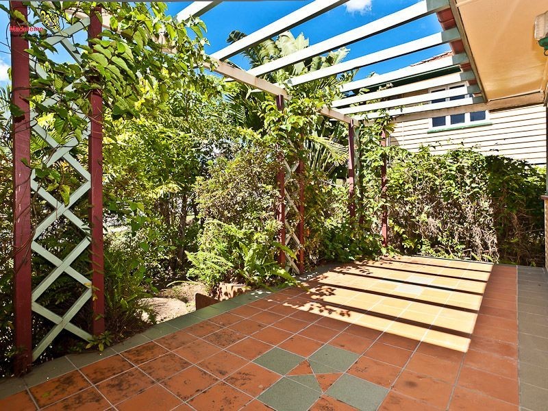 334 Webster Road, Stafford Heights QLD 4053