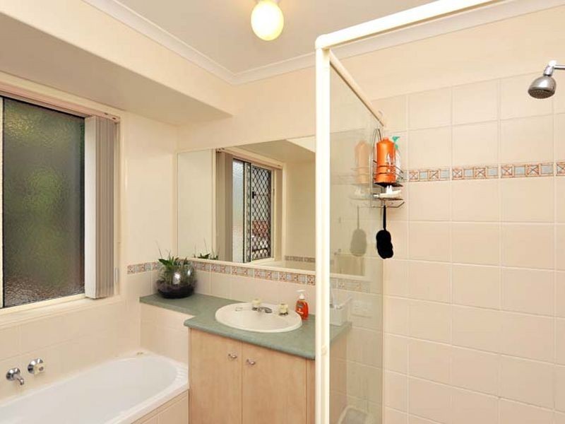 7 Candella Court, Eatons Hill QLD 4037