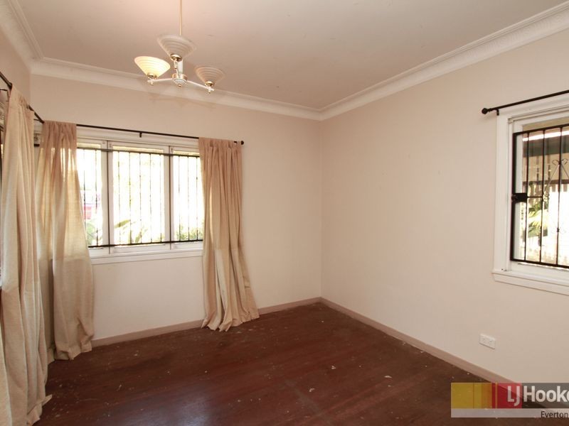 32 Royal Parade, Alderley QLD 4051