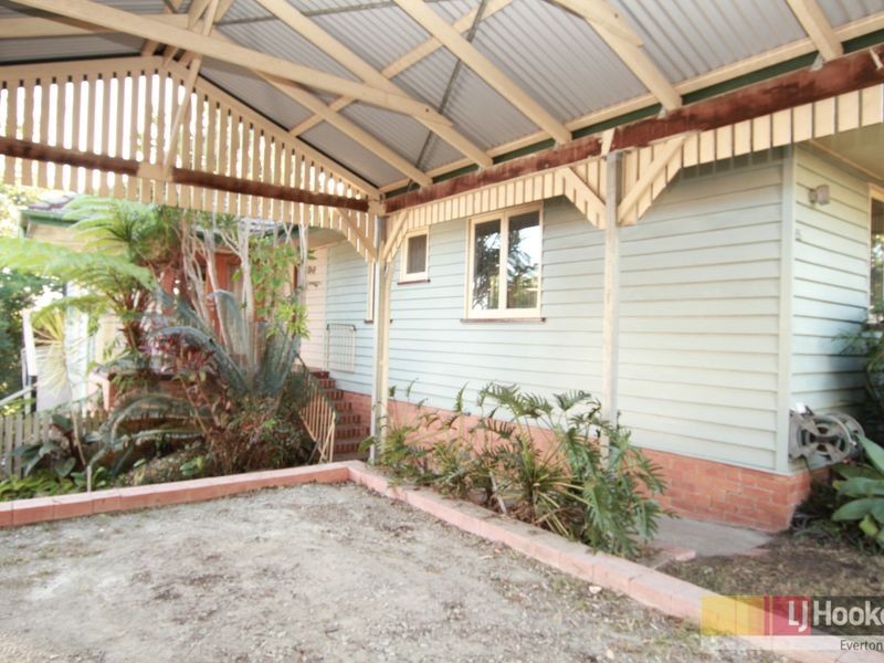 32 Royal Parade, Alderley QLD 4051