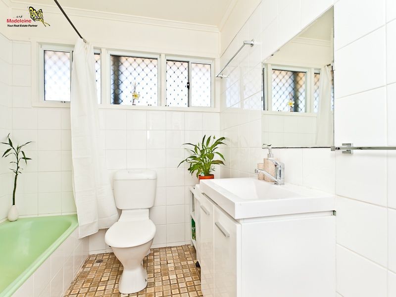 34 Kingaroy Street, Stafford Heights QLD 4053