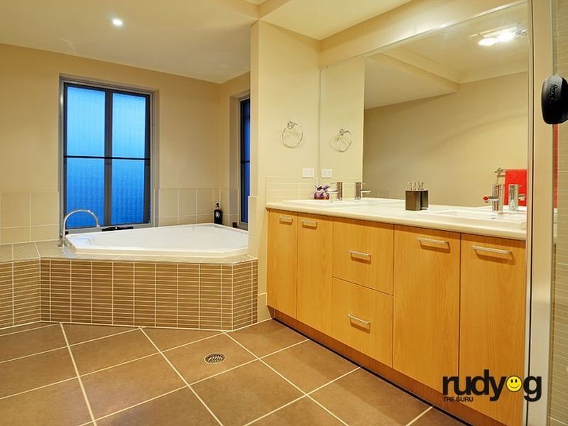 63 Dannenberg Street, Carseldine QLD 4034