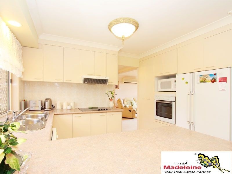 130 Streisand Drive, Mcdowall QLD 4053