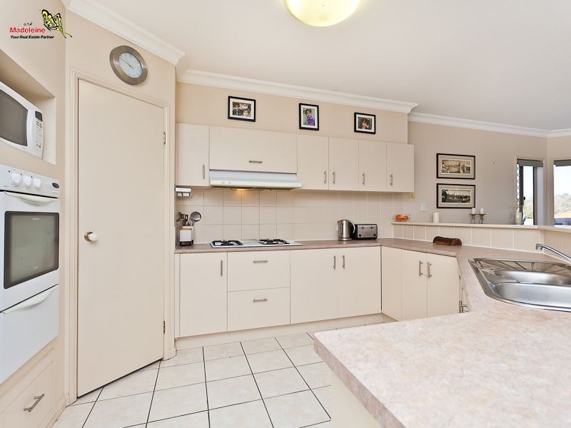 3 Burlinson Close, Mcdowall QLD 4053