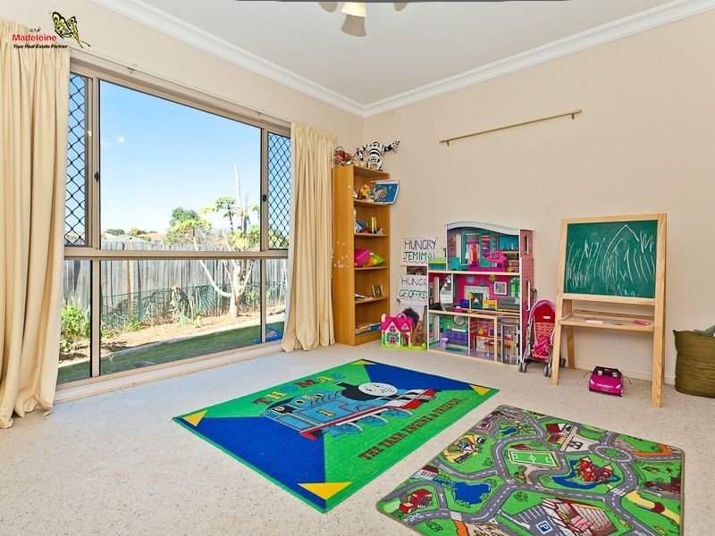 3 Burlinson Close, Mcdowall QLD 4053