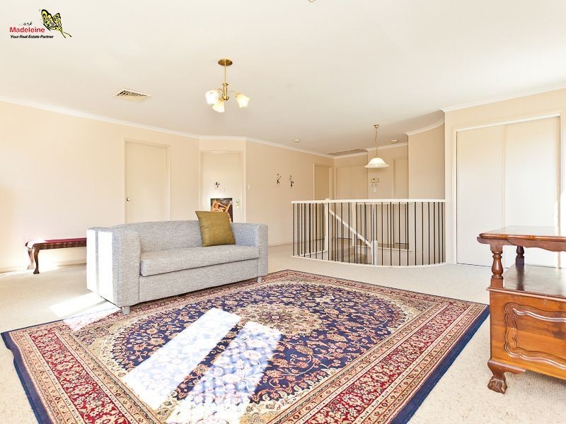 3 Burlinson Close, Mcdowall QLD 4053