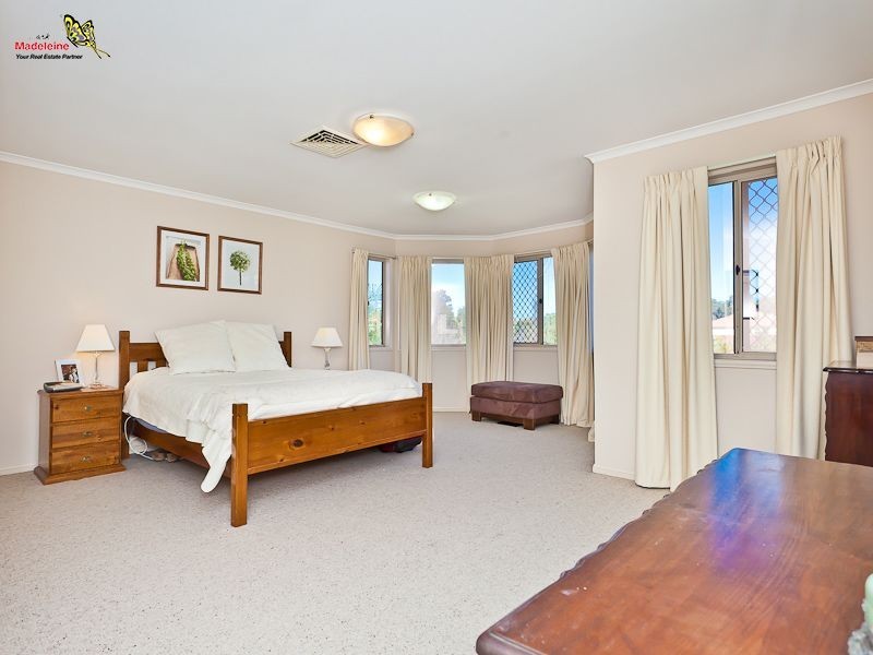 3 Burlinson Close, Mcdowall QLD 4053