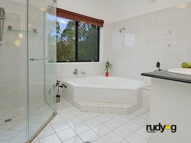 11 Landis Street, Mcdowall QLD 4053