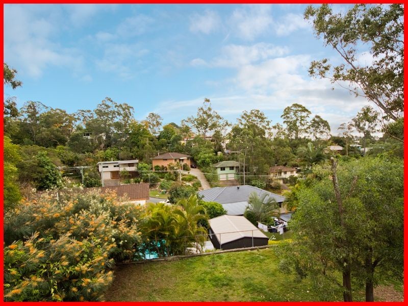 19 Yingally Drive, Arana Hills QLD 4054