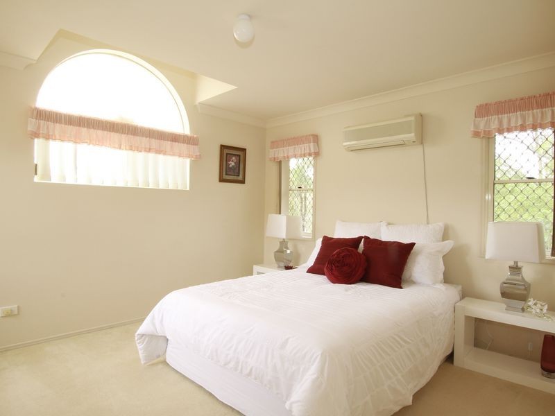 130 Streisand Drive, Mcdowall QLD 4053