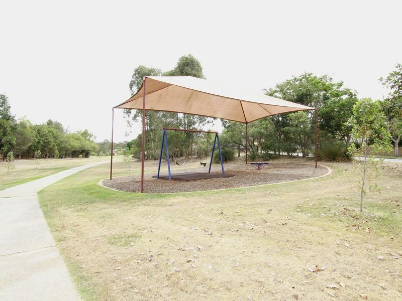 130 Streisand Drive, Mcdowall QLD 4053