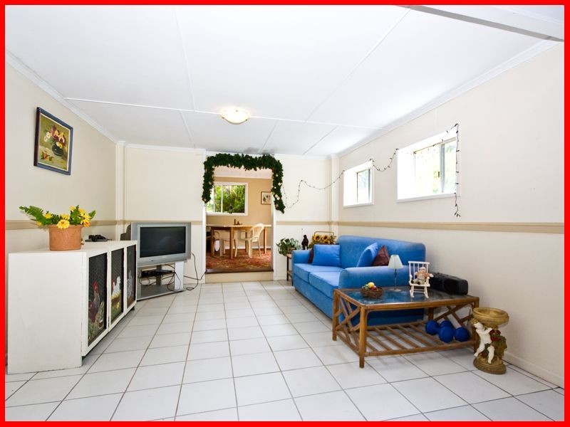 27 Cawdor Street, Arana Hills QLD 4054