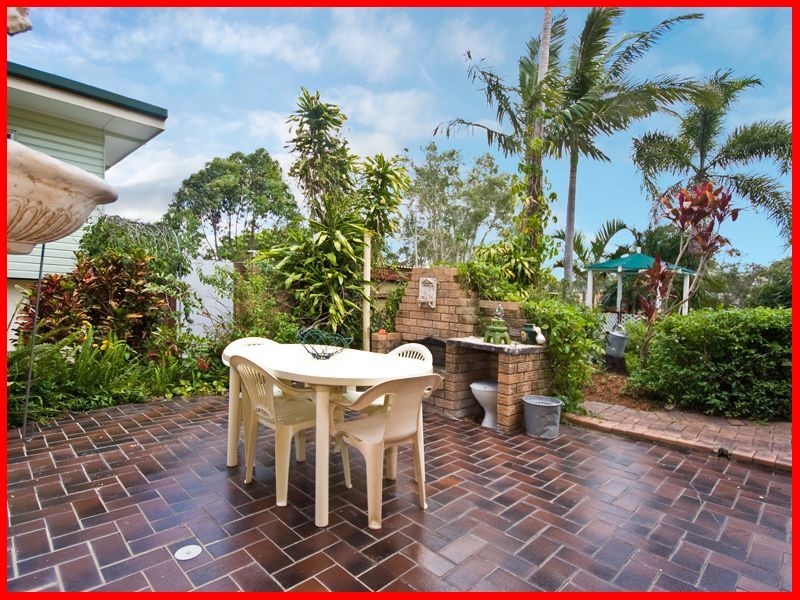 27 Cawdor Street, Arana Hills QLD 4054