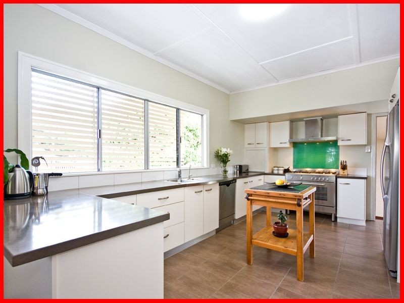 6 Kidgell Street, Stafford QLD 4053