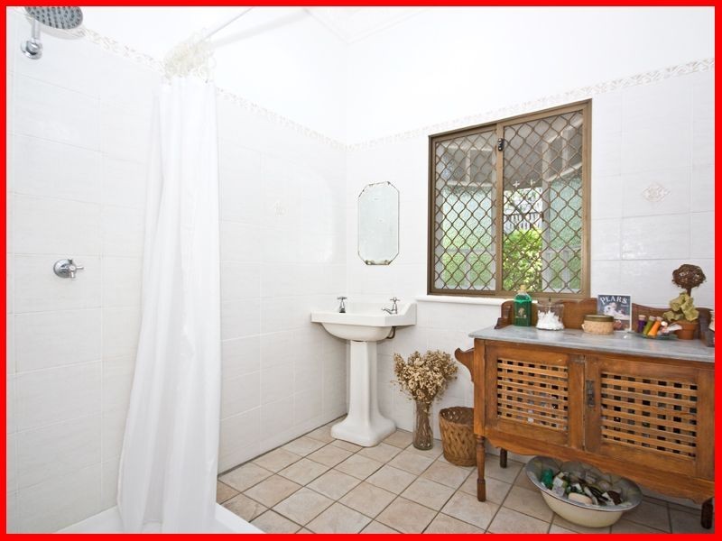 102 Church Road, Mitchelton QLD 4053