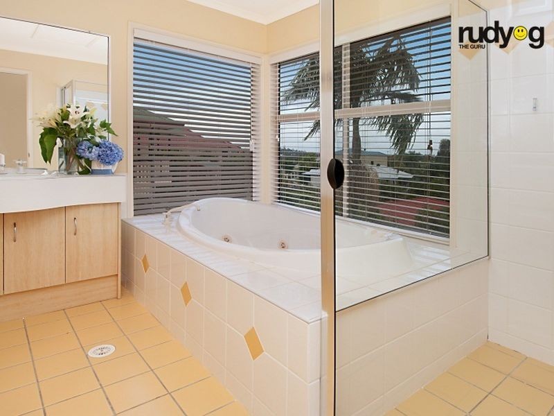 34 Lancewood Drive, Albany Creek QLD 4035