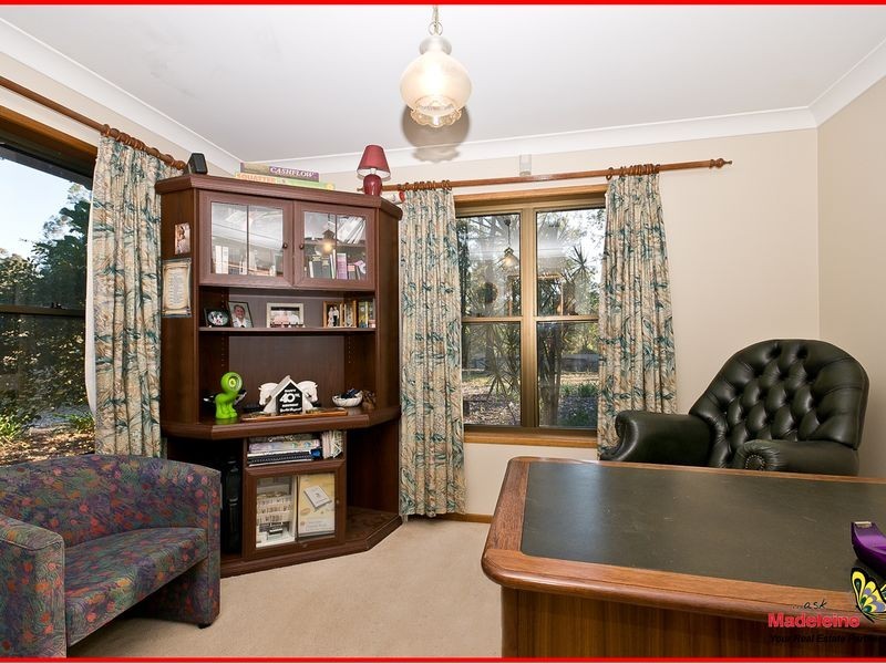 4 Mangifera Close, Wights Mountain QLD 4520