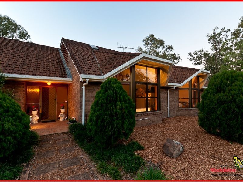 4 Mangifera Close, Wights Mountain QLD 4520