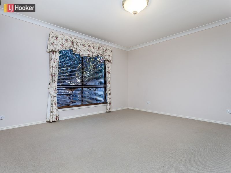 138 Saraband Drive, Eatons Hill QLD 4037