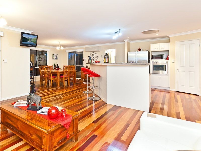 10 Ladners Court, Petrie QLD 4502