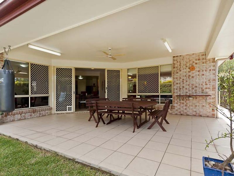 5 Georgette Court, Eatons Hill QLD 4037