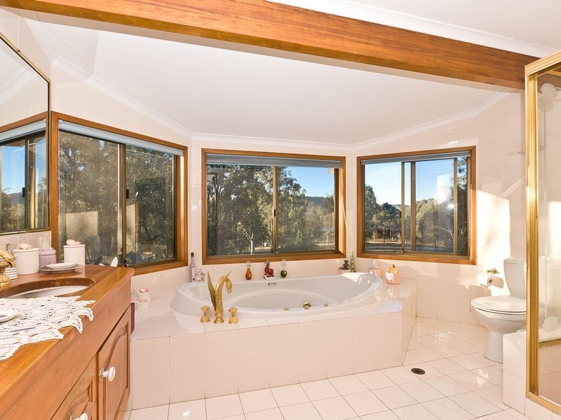 4 Mangifera Close, Wights Mountain QLD 4520