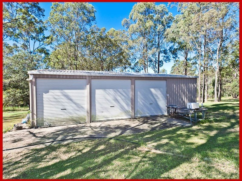 4 Mangifera Close, Wights Mountain QLD 4520
