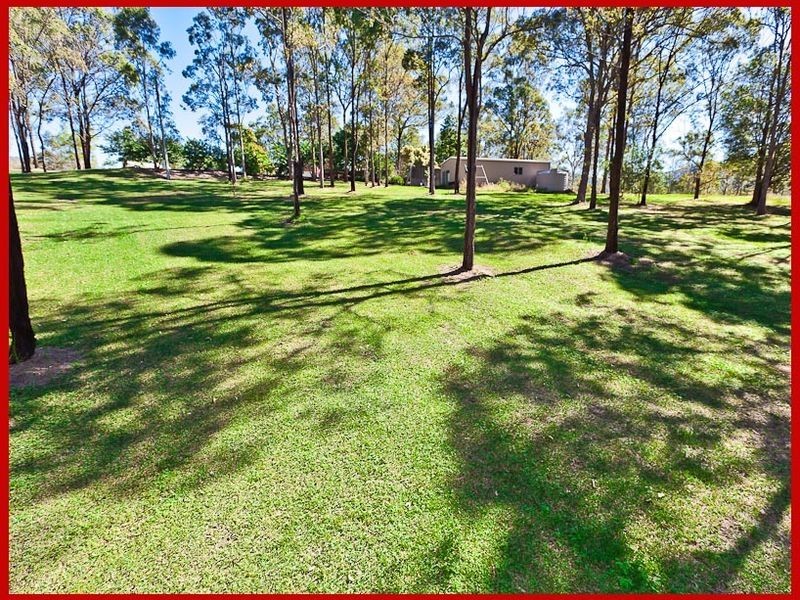 4 Mangifera Close, Wights Mountain QLD 4520