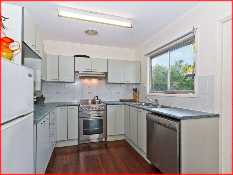 Arana Hills QLD 4054