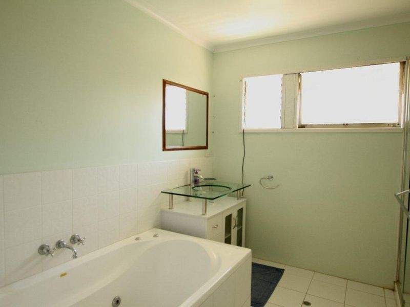 12 Myron Street, Chermside QLD 4032