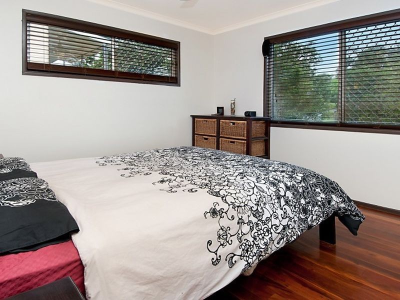 11 Venetia Street, Stafford Heights QLD 4053