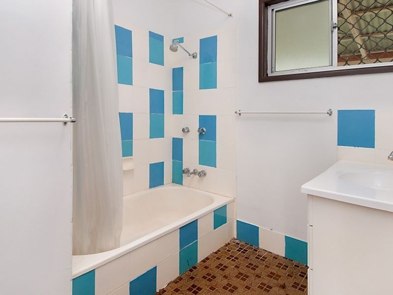 11 Venetia Street, Stafford Heights QLD 4053