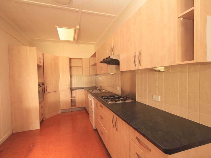 37 Seventh Avenue, Kedron QLD 4031