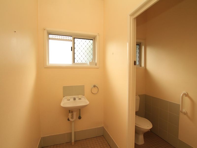 37 Seventh Avenue, Kedron QLD 4031