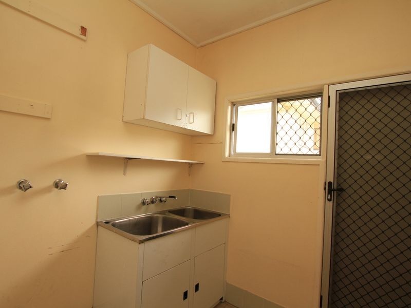 37 Seventh Avenue, Kedron QLD 4031