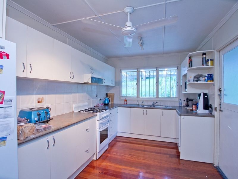 56 Falkirk Street, Stafford Heights QLD 4053