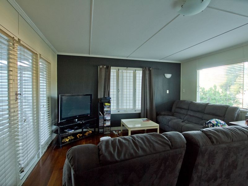 56 Falkirk Street, Stafford Heights QLD 4053