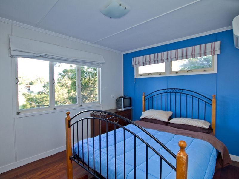 56 Falkirk Street, Stafford Heights QLD 4053