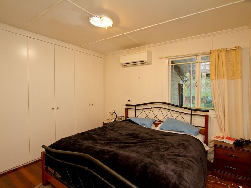 56 Falkirk Street, Stafford Heights QLD 4053