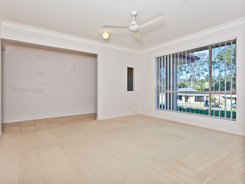 5 Warrigal Place, Arana Hills QLD 4054