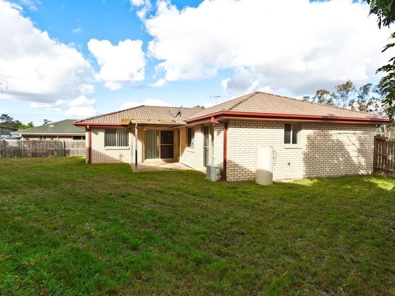 5 Warrigal Place, Arana Hills QLD 4054
